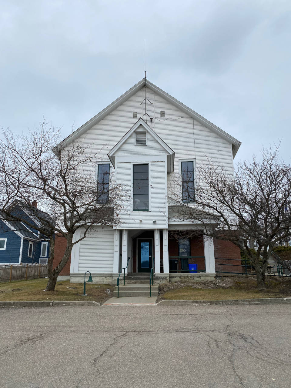 vt251 - Hinesburg municipal offices rear entry