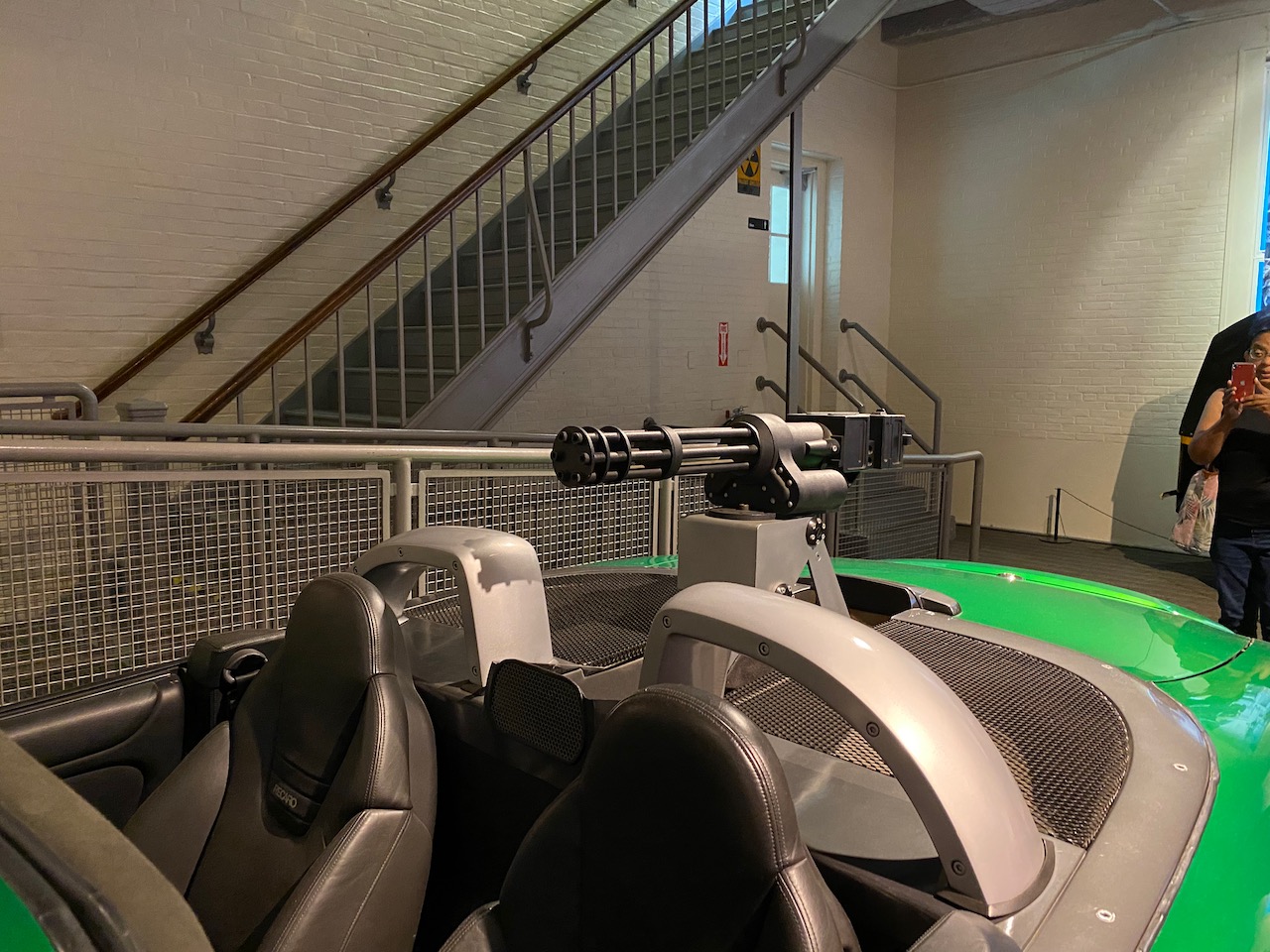 saratoga spa - jaguar with minigun 01